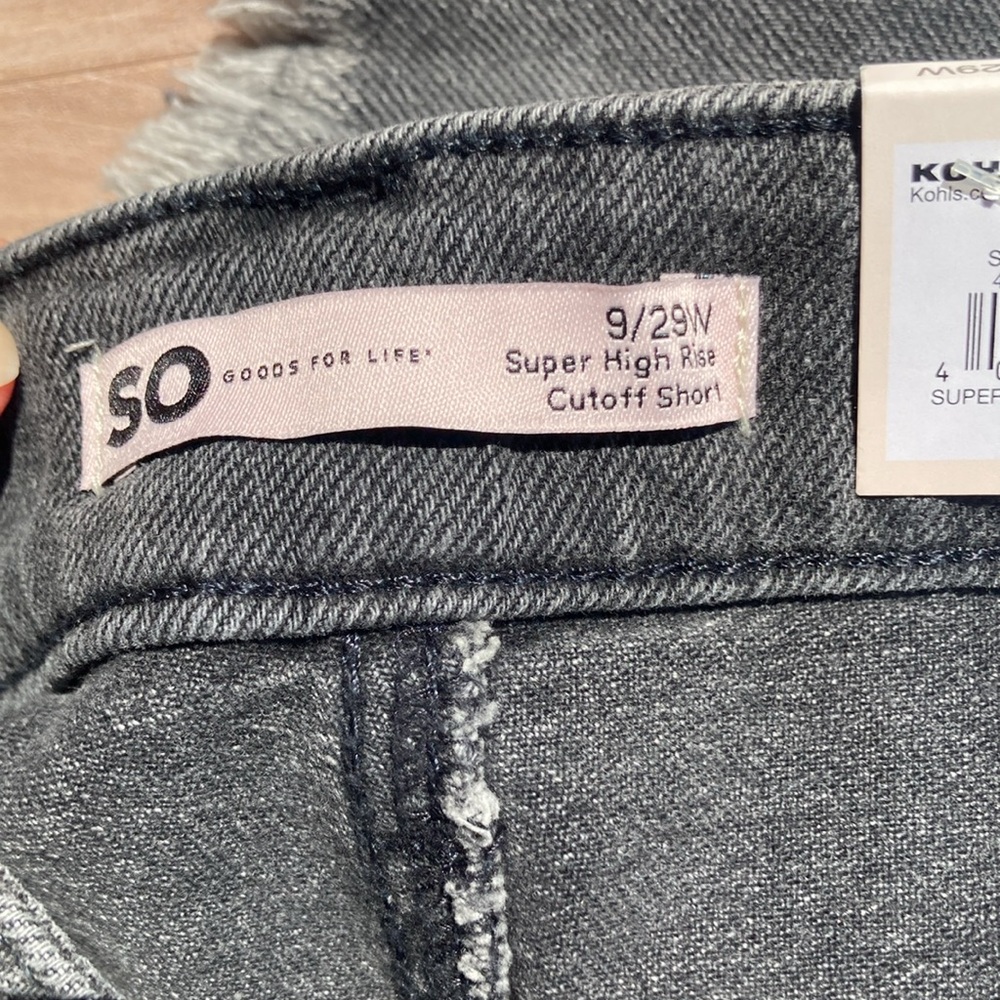So distressed cut off denim short super high rise 2.5 in inseam 9 / 29 - Picture 15 of 17